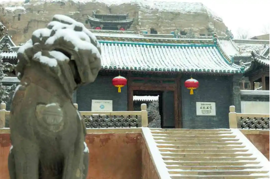 云岡石窟景區對京津冀蒙晉在校大中小學生（含研究生）執行免票政策